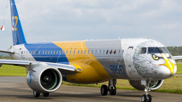 Vídeo: Embraer pinta un águila en su E195-E2