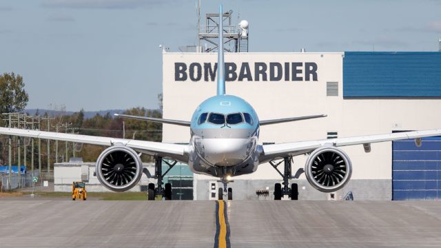 A220-300 de Korean Airlines sufre daños en motor