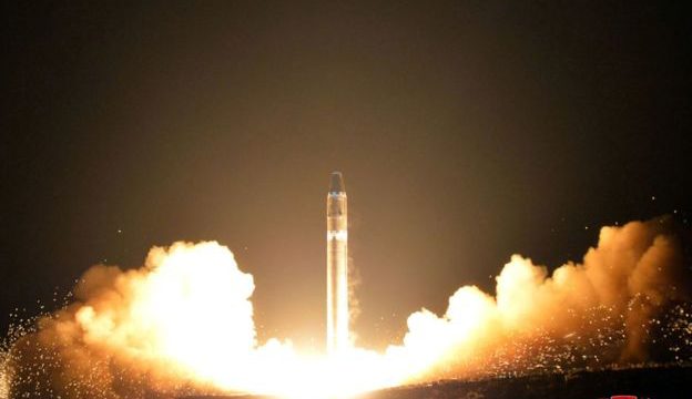 Cathay Pacific no cambiará ruta luego de que tripulación vio misil de Corea del Norte