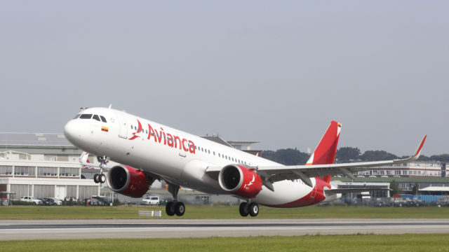 Autoridad de aviación civil de Colombia se opone a fusión de Avianca