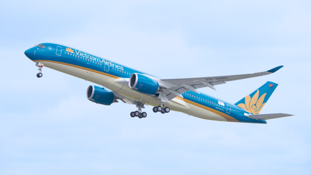 A350 de Vietnam Airlines vuela por primera vez
