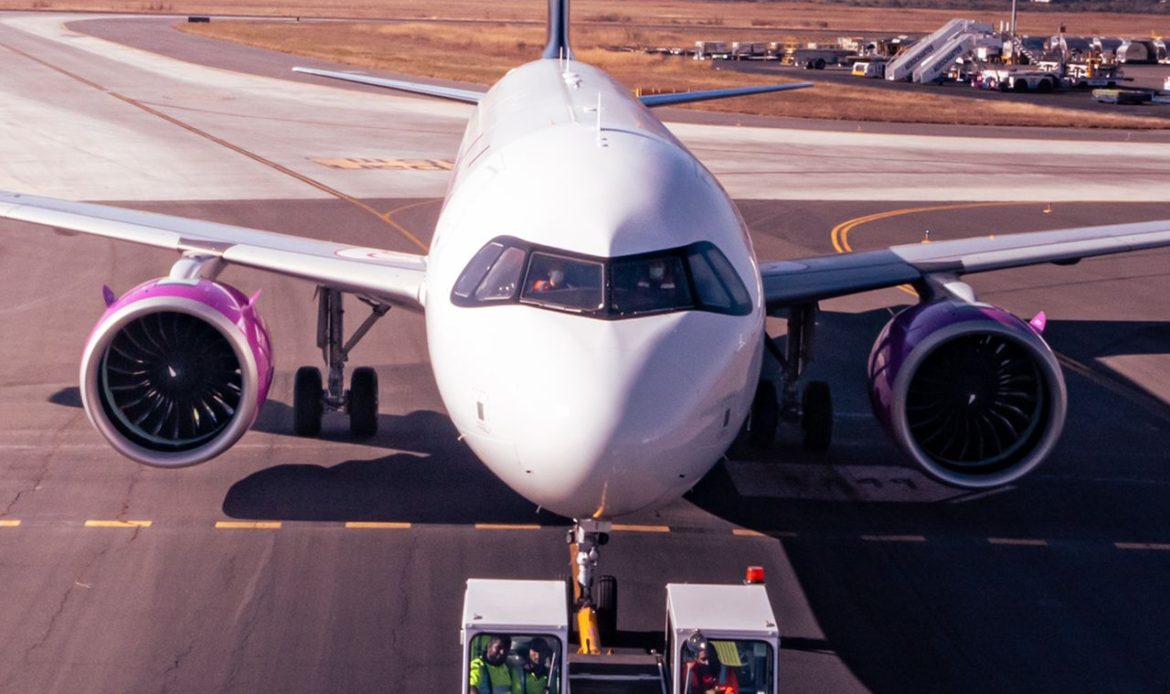 Volaris inauguró su ruta entre Guadalajara y Tulum