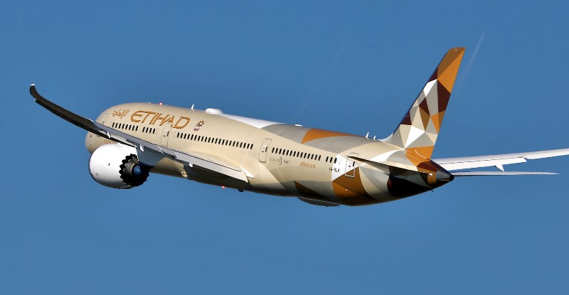 Etihad Airways termina primer entrenamiento de tripulación múltiple