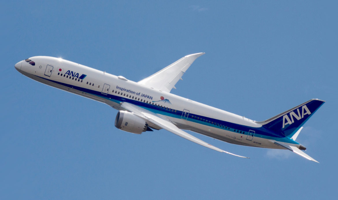 Boeing completa la entrega número 100 del programa de intercambio de trenes de aterrizaje 787