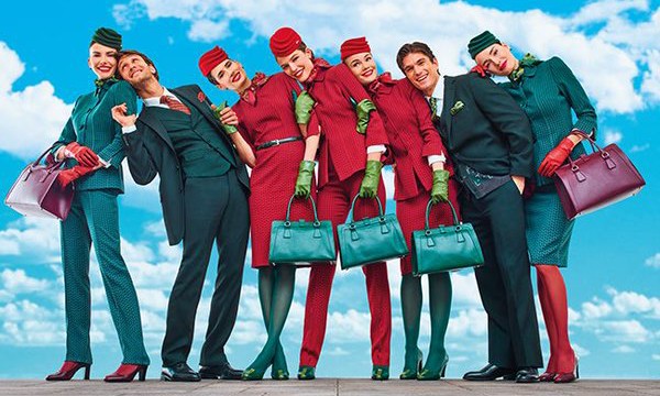 Alitalia presenta nuevos uniformes