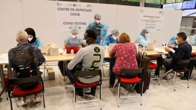 Ante baja efectividad, Estados Unidos levantará  algunas de las restricciones para pasajeros aéreos