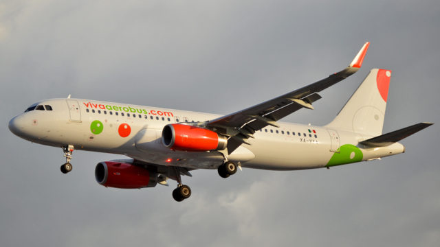 Vídeo: Dos A320 de VivaAerobus colisionan durante remolque