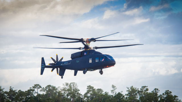 Sikorsky-Boeing SB>1 DEFIANT vuela por primera vez