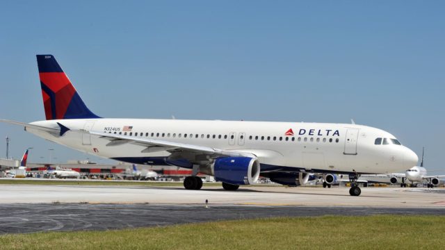 Delta celebra 35 años de servicio en Puerto Vallarta