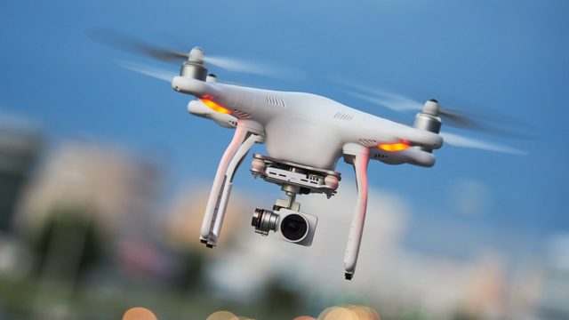 Aeropuerto de London Gatwick se mantiene cerrado por presencia de drones