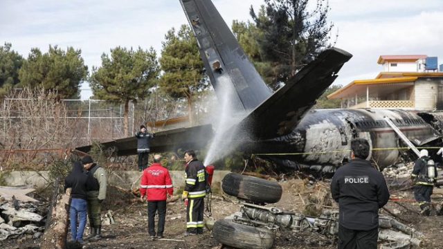 Boeing 707 de carga se accidenta al aterrizar en Iran