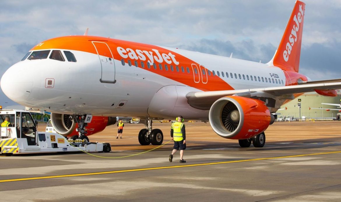easyJet inaugura su nueva base española
