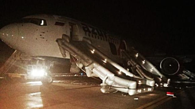 Vuelo de Azur Air sufre incendio al aterrizaje