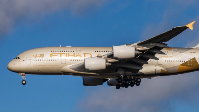 Aeropuerto de Abu Dhabi se prepara para recibir gran cantidad de pasajeros dentro de las siguientes semanas