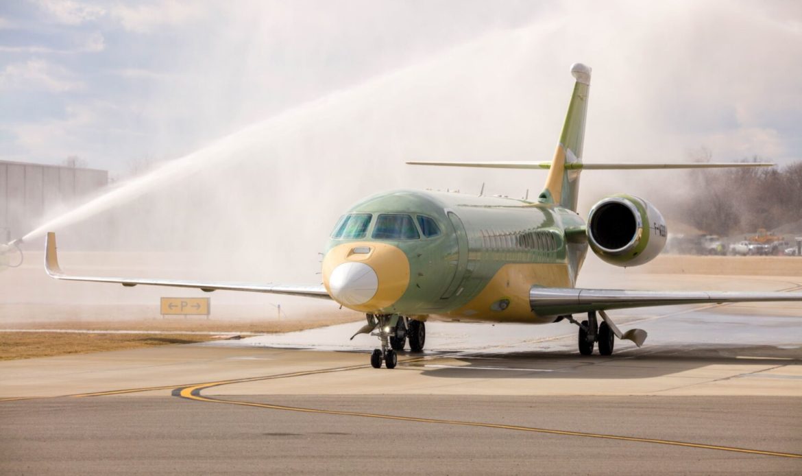 El Falcon 6X llega al centro de terminación de Dassault en Estados Unidos