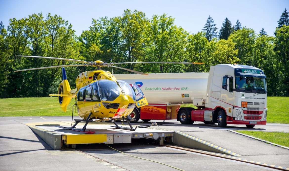 Airbus H145 realiza con éxito vuelo con combustible de aviación sostenible