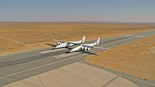 Stratolaunch vuela por primera vez