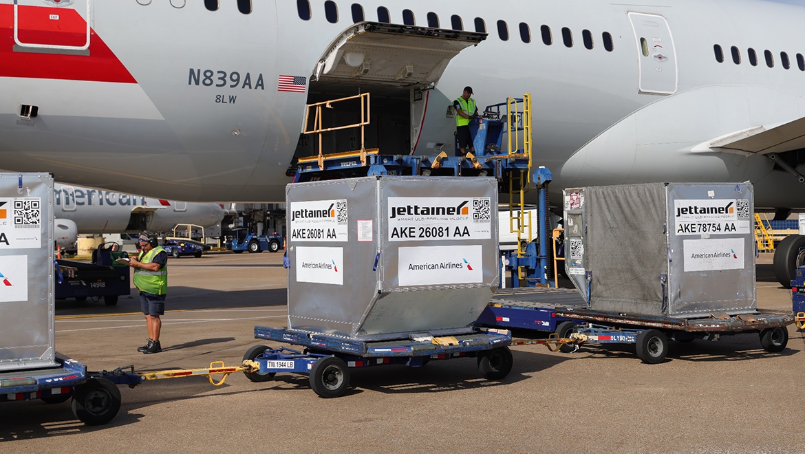American Airlines agrega vuelos a Hawái para apoyar tras incendios forestales