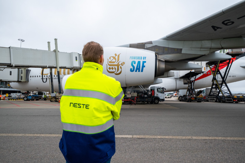 Emirates comenzará a operar con SAF desde el Aeropuerto de Schiphol