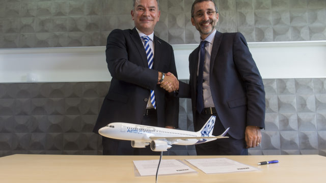 JetSMART selecciona el sistema ROPS de NAVBLUE para su flota