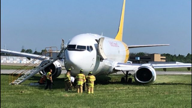 Sufre excursión de pista 737 de Kalitta Charters II