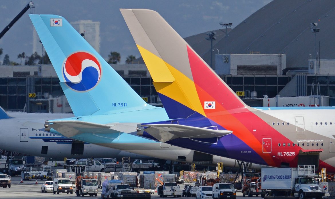 Korean Air lanzará aerolínea integrada tras completar fusión con Asiana en 2026