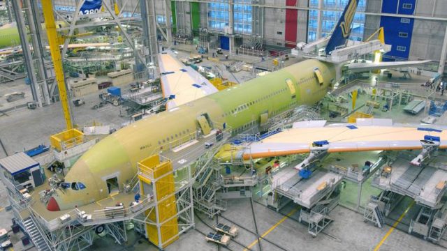 Airbus confirma ajustes en ritmo de producción de A380 y A400M