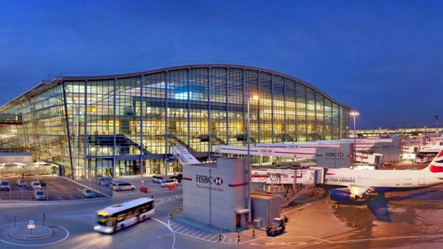 Empleados del Aeropuerto de Londres-Heathrow realizarán huelga por salario injusto