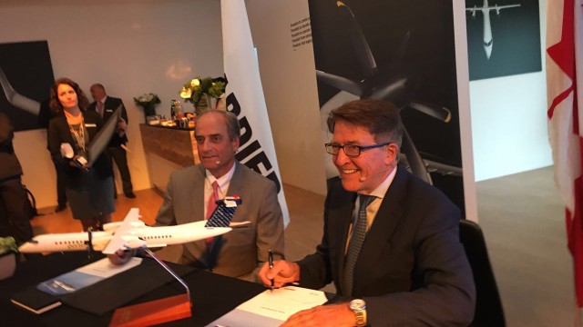 Bombardier amplió sus pedidos de Q400