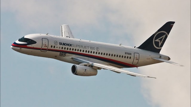 Sukhoi considera desarrollar una versión de carga del SSJ100