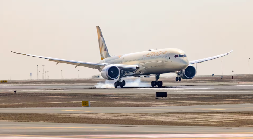 Etihad Airways recibe un nuevo Boeing 787-10