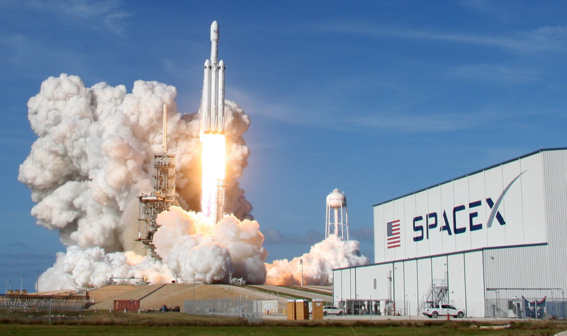 FAA reducirá lanzamientos espaciales para administrar el espacio aéreo