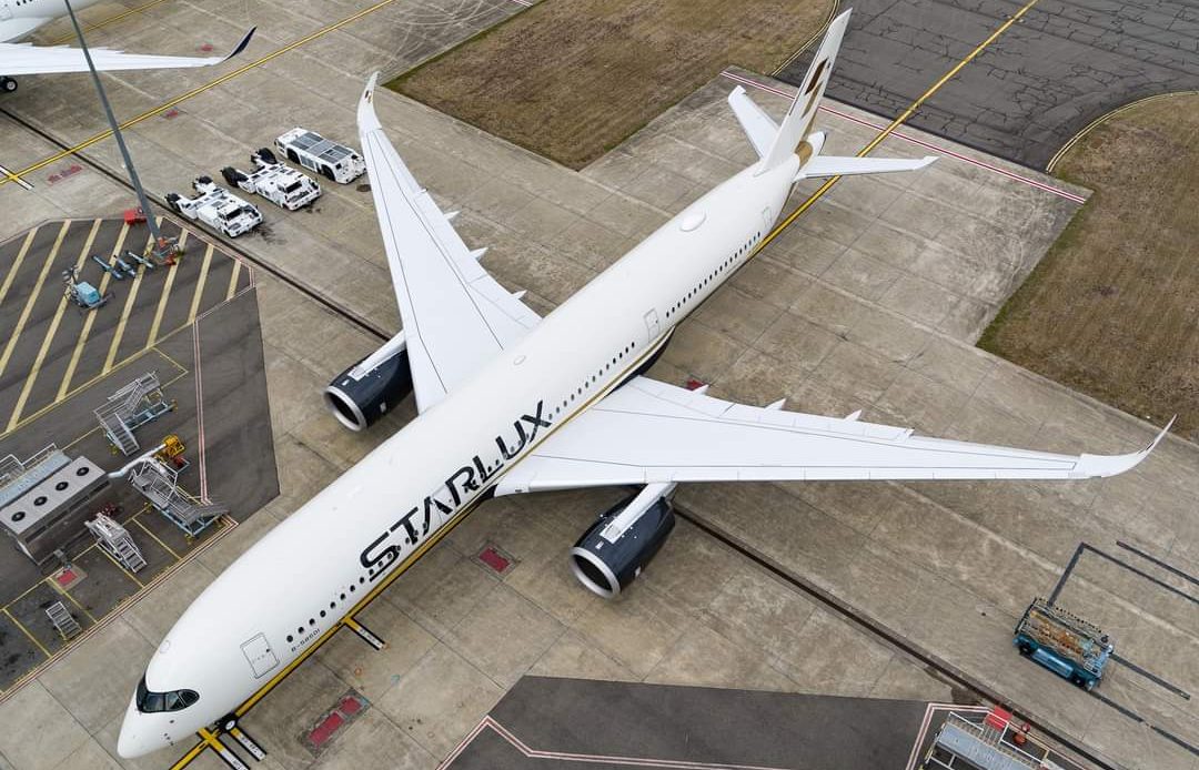 STARLUX y Hajime Sorayama transformarán dos A350-1000 en obras de arte voladoras