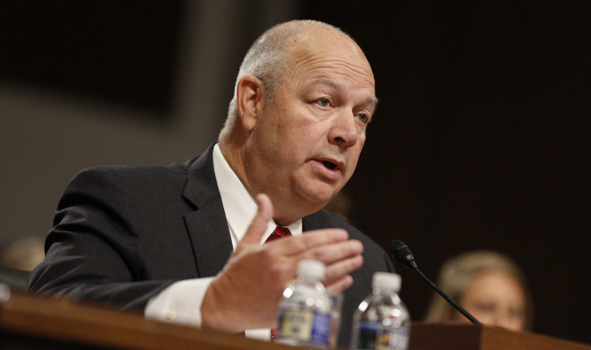 Steve Dickson renuncia como administrador de la FAA