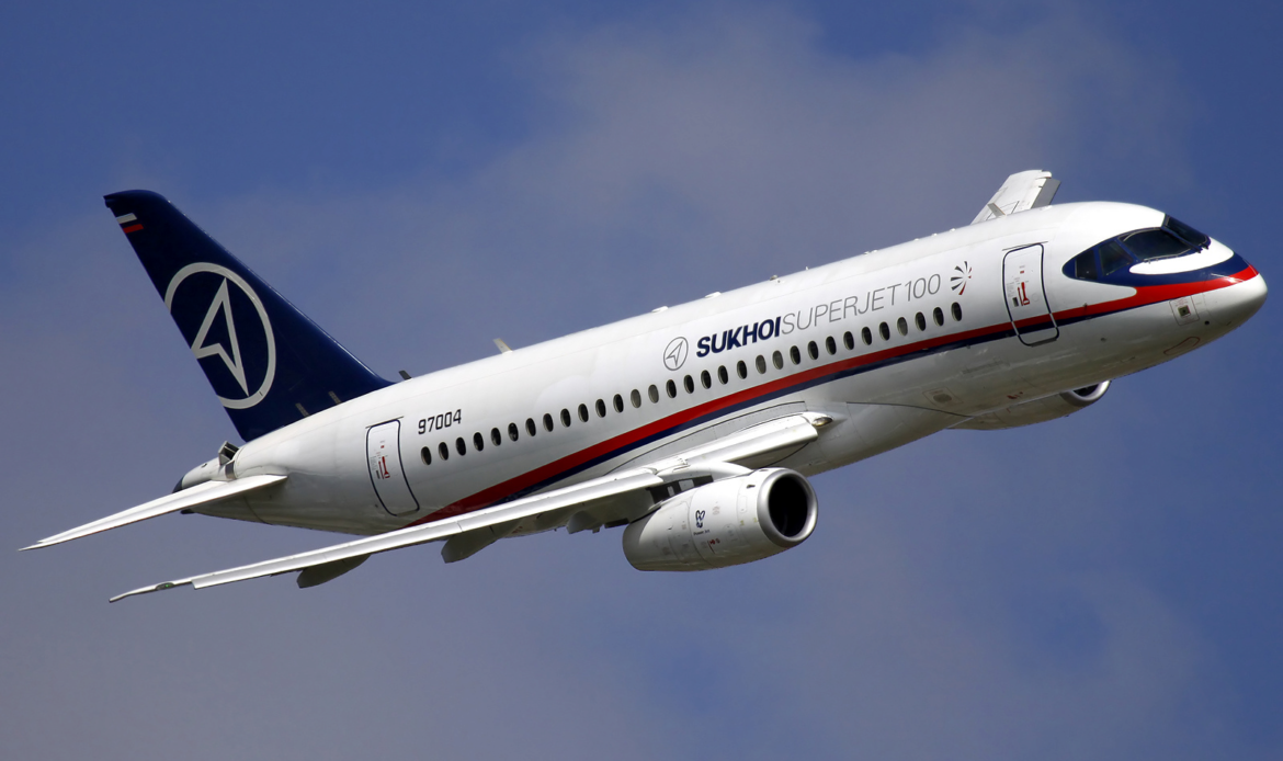 Rusia firma un acuerdo con Irán en un intento por impulsar las ventas de aviones comerciales