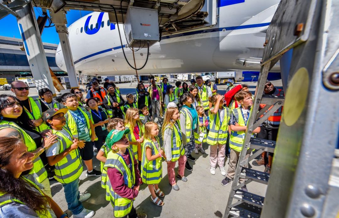 United Airlines realizará donación para apoyar proyectos de aviación en escuelas