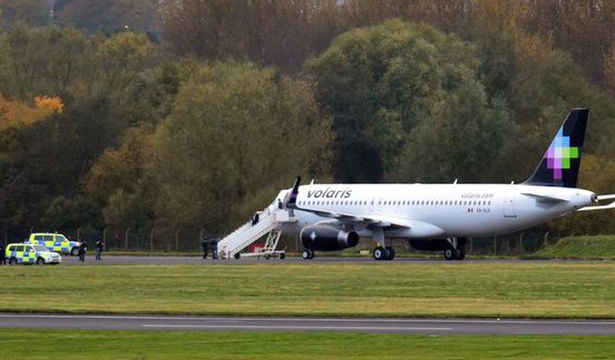 BREAKING: Jets Typhoon escoltan a avión de Volaris tras perder comunicación
