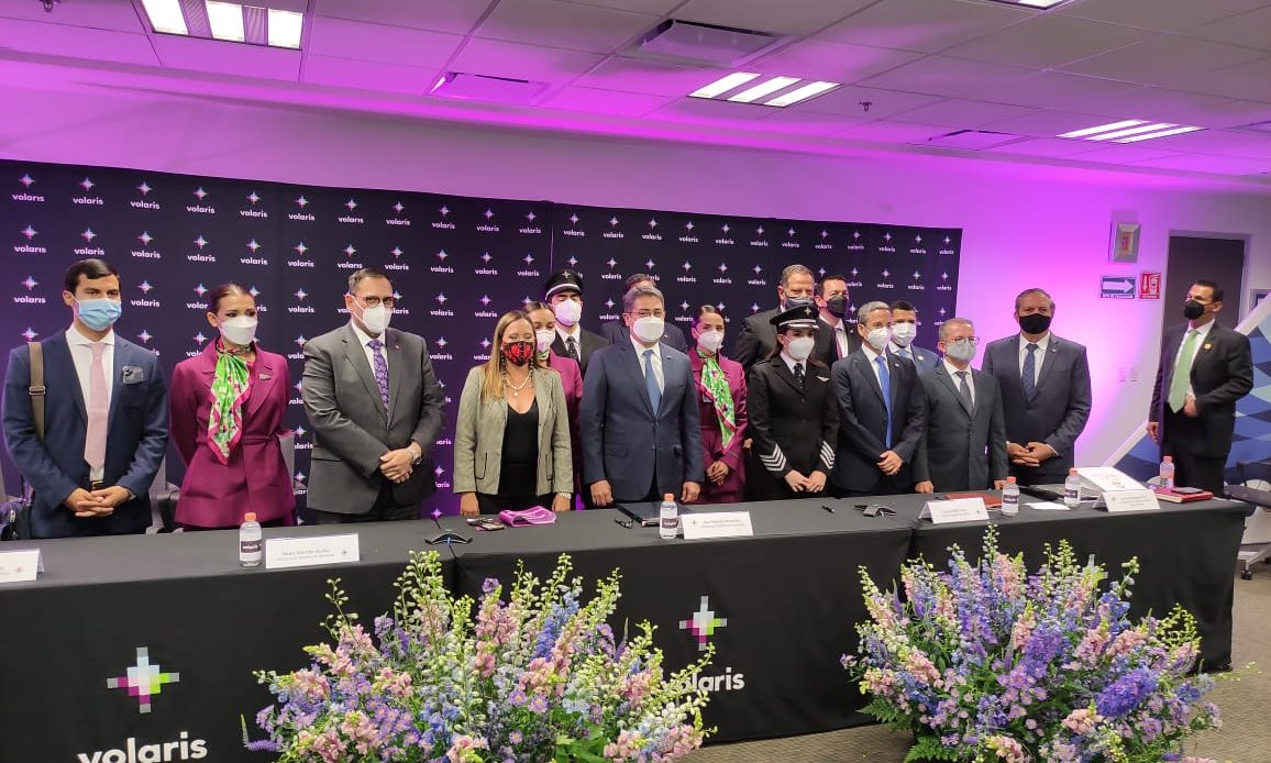 Firma Volaris y el gobierno de Honduras carta compromiso para iniciar operaciones