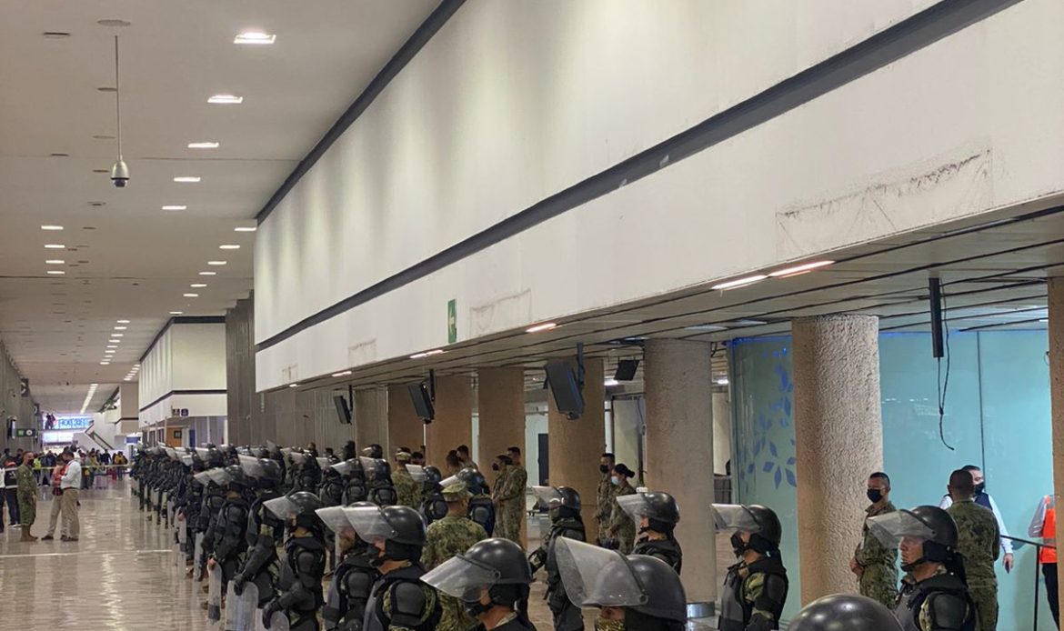 El AICM emite comunicado en relación con el desalojo de exempleados de Mexicana