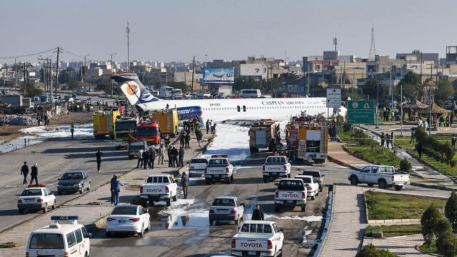 MD-83 de Caspian Airlines se despista en Irán