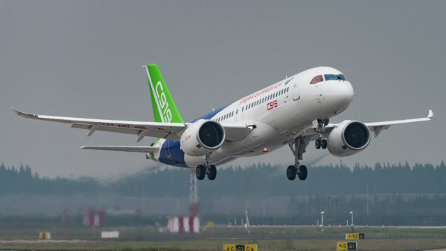 C919 realiza su primer vuelo ¿es realmente la nueva amenaza para los fabricantes occidentales?