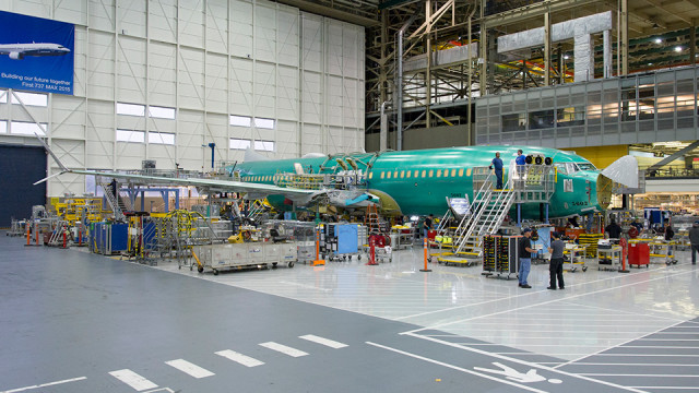 Boeing comienza ensamblaje final del primer 737 MAX