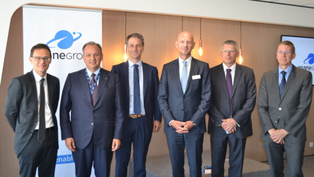Cohete europeo asegura su futuro a pesar de competencia