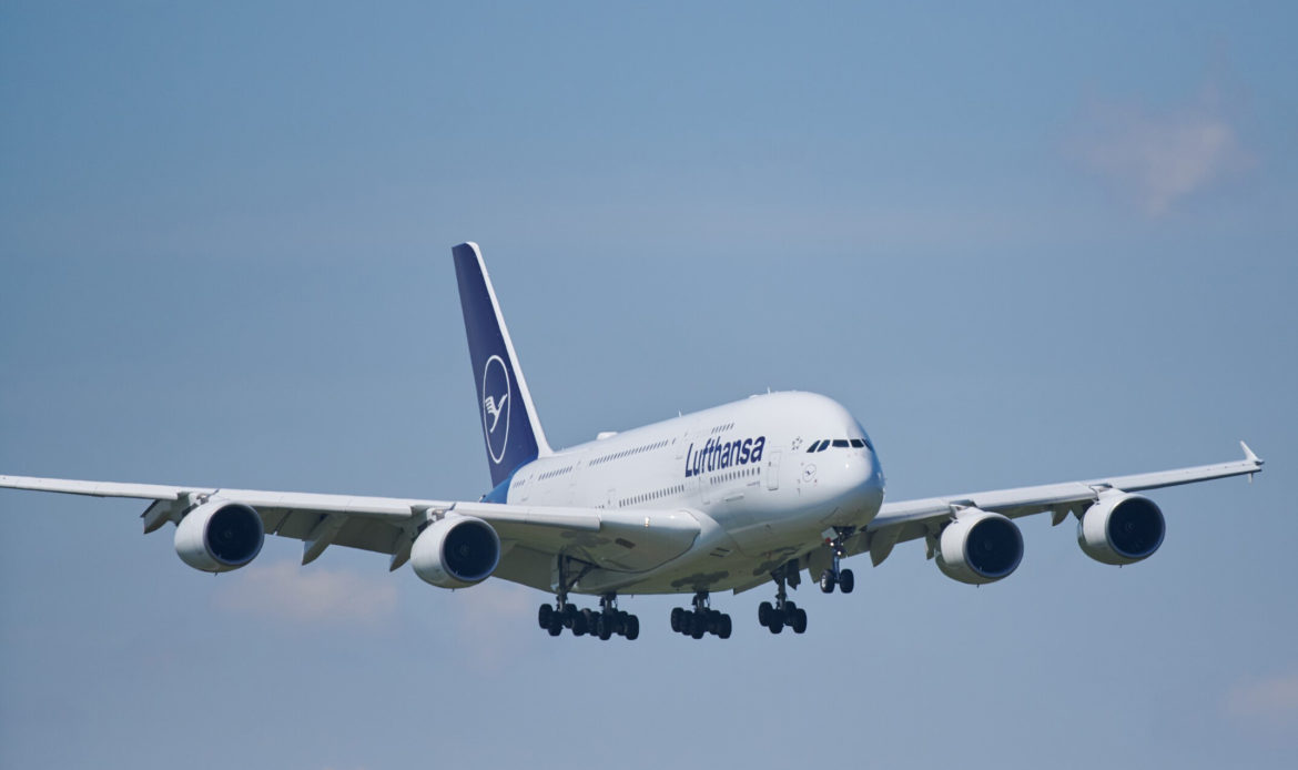 Lufthansa Group reporta mayor ingreso de su historia y aumenta 20% su ganancia operativa en 2025