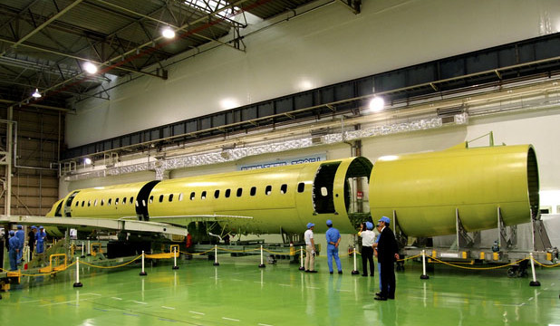 Mitsubishi construye último MRJ de pruebas