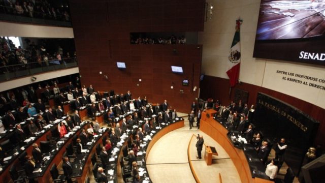 Ante posible competencia desleal de Emirates, promueven puntos de acuerdo en el senado