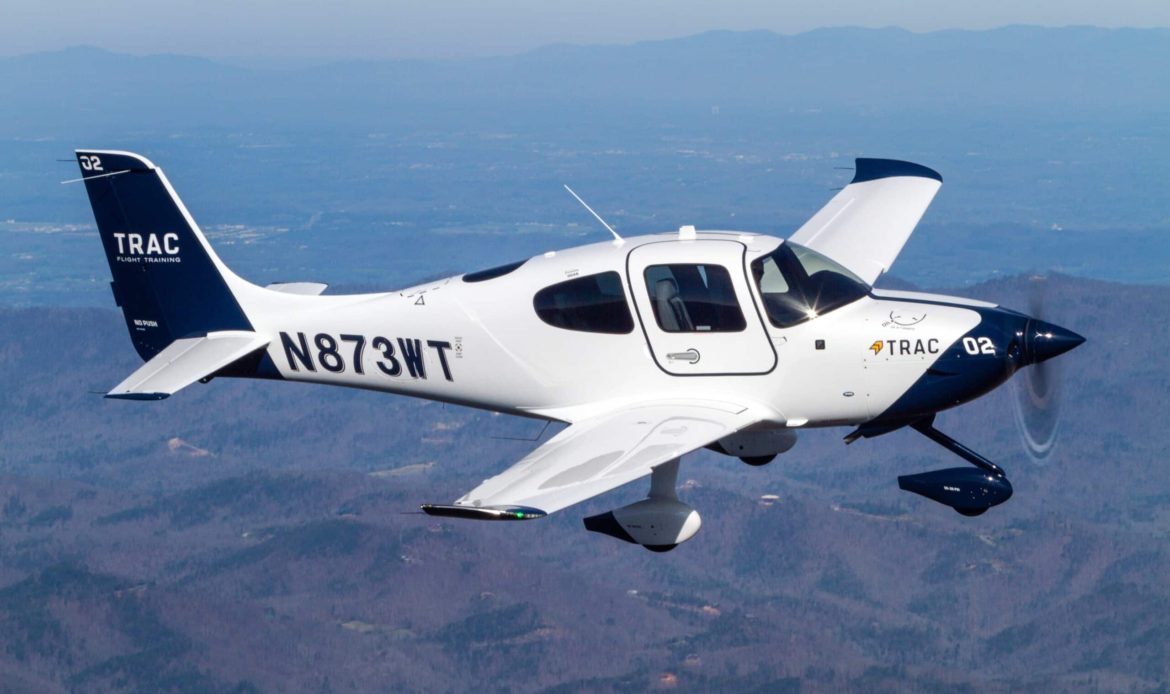 Universidad de Michigan compra 32 Cirrus TRAC SR