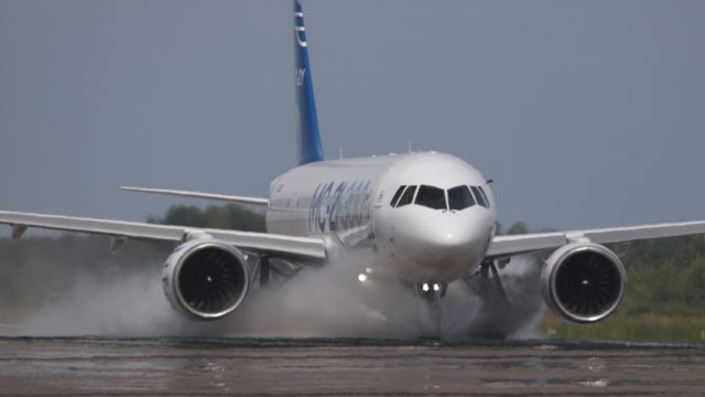 Realizan con éxito las pruebas de protección de los motores contra la penetración de agua del MC-21-300